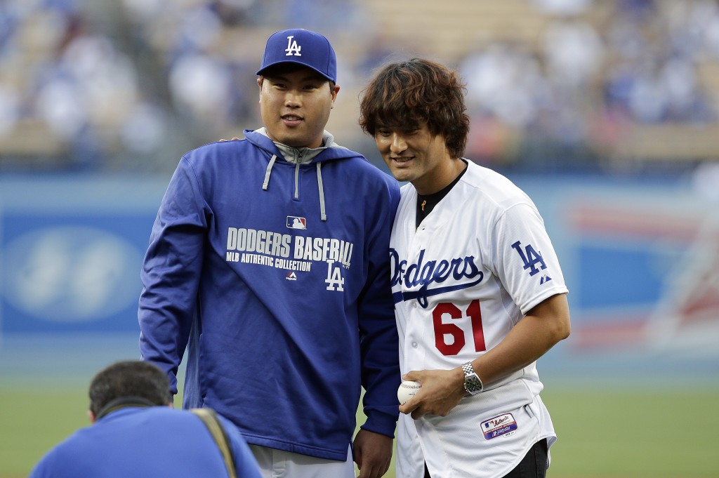 Dodgers pitcher Hyun-Jin Ryu connects Korean Americans to Korea through  baseball