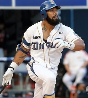 Ex-big leaguer Eric Thames voted MVP in 