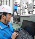 gps1
Workers of a South Korean telecom company examine equipment used to guard against GPS disruptions by North Korea.