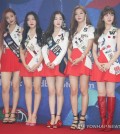 Red Velvet members pose for photos during a press conference on Aug. 5, 2018. (Yonhap)