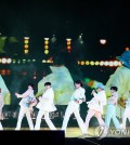 K-pop superstar BTS performs during the "Permission to Dance on Stage" concert at SoFi Stadium in Los Angeles on Dec. 2, 2021, in this photo provided by its agency, Big Hit Music. (PHOTO NOT FOR SALE) (Yonhap)