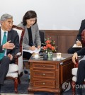 This photo, taken April 7, 2023, shows Unification Minister Kwon Young-se (R) meeting with Sung Kim (L), U.S. special representative for North Korea, at the government complex building in Seoul. (Yonhap)