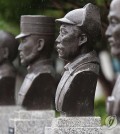 This photo, taken Aug. 28, 2023, shows a bust (2nd from R) of revered independence fighter Hong Beom-do installed at the headquarters of the defense ministry in Seoul. The government is considering relocating the bust due to his past record of collaborating with Soviet communist forces. (Yonhap)