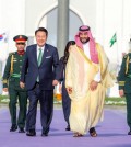 President of South Korea, Yoon Suk-Yeol meets Saudi Arabia's Crown Prince, Mohammed bin Salman in Al Yamamah Palace in Riyadh, Saudi Arabia October 22, 2023. Saudi Press Agency/Handout via REUTERS ATTENTION EDITORS - THIS PICTURE WAS PROVIDED BY A THIRD PARTY