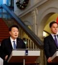 Dutch Prime Minister Mark Rutte holds a press conference with South Korean President Yoon Suk Yeol during his visit to the Netherlands following an invitation from King Willem-Alexander of the Netherlands, in The Hague, Netherlands, December 13, 2023. REUTERS/Piroschka van de Wouw REFILE - CORRECTING LOCATION FROM "AMSTERDAM" TO "THE HAGUE"