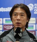 South Korea head coach Hong Myung-bo speaks at a press conference on Oct. 14, 2024, on the eve of a World Cup qualifying match against Iraq at Yongin Mireu Stadium in Yongin, Gyeonggi Province. (Yonhap)