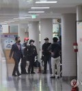 Police officers respond to a stabbing by a student at a high school in Cheongju, some 110 kilometers south of Seoul, on April 28, 2025. (Yonhap)